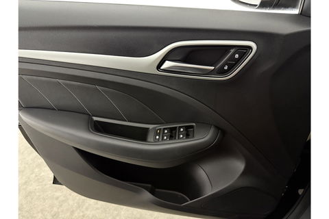 MG ZS EV Luxury 45 kWh Elektrisch Pano Camera Carplay LED Leder Clima Cruise Navi PDC 17"LMV