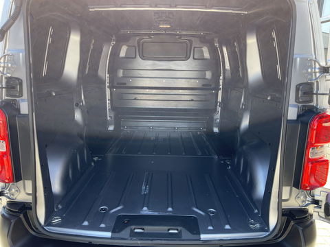 Citroën Jumpy 1.5 BlueHDI 120pk M Club L2H1 / vaste prijs rijklaar € 16.950 ex btw / lease vanaf € 285 / airco / cruise control / bijrijdersbank / grijs metallic / navigatie / euro 6 / bpm vrij