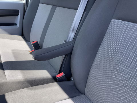Citroën Jumpy 1.5 BlueHDI 120pk M Club L2H1 / vaste prijs rijklaar € 16.950 ex btw / lease vanaf € 285 / airco / cruise control / bijrijdersbank / grijs metallic / navigatie / euro 6 / bpm vrij