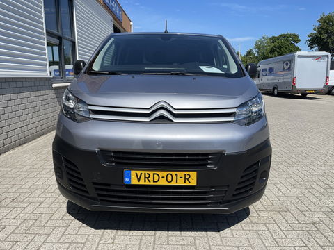 Citroën Jumpy 1.5 BlueHDI 120pk M Club L2H1 / vaste prijs rijklaar € 16.950 ex btw / lease vanaf € 285 / airco / cruise control / bijrijdersbank / grijs metallic / navigatie / euro 6 / bpm vrij