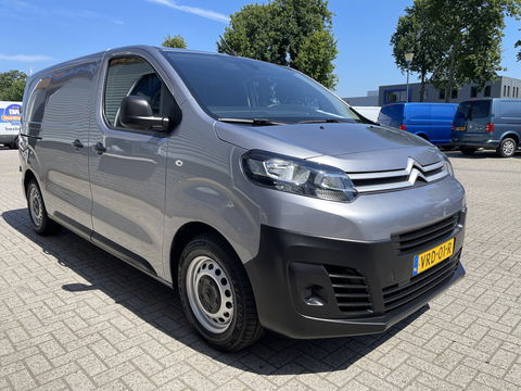 Citroën Jumpy 1.5 BlueHDI 120pk M Club L2H1 / vaste prijs rijklaar € 16.950 ex btw / lease vanaf € 285 / airco / cruise control / bijrijdersbank / grijs metallic / navigatie / euro 6 / bpm vrij