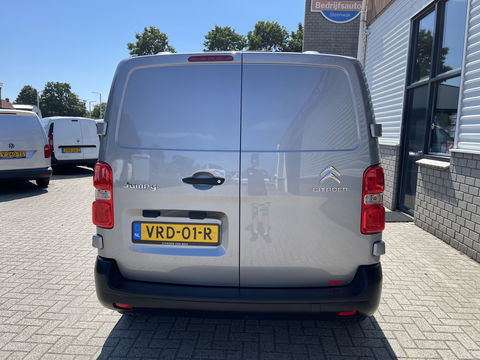 Citroën Jumpy 1.5 BlueHDI 120pk M Club L2H1 / vaste prijs rijklaar € 16.950 ex btw / lease vanaf € 285 / airco / cruise control / bijrijdersbank / grijs metallic / navigatie / euro 6 / bpm vrij