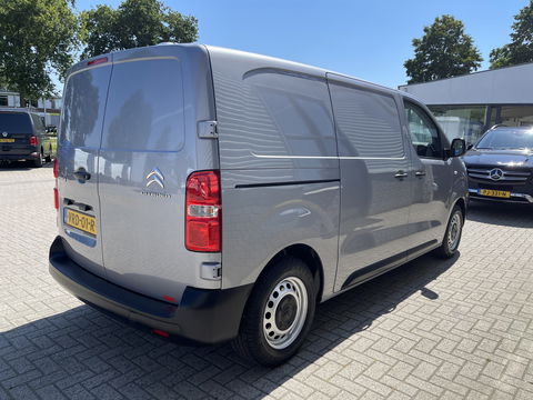 Citroën Jumpy 1.5 BlueHDI 120pk M Club L2H1 / vaste prijs rijklaar € 16.950 ex btw / lease vanaf € 285 / airco / cruise control / bijrijdersbank / grijs metallic / navigatie / euro 6 / bpm vrij
