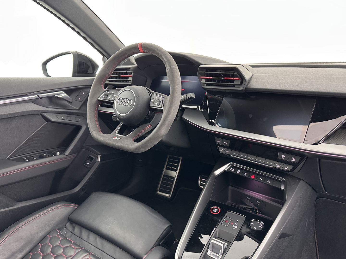 Audi RS3 Sportback 2.5 TFSI quattro Aut. *PANO | HEAD-UP | MATRIX-LED | FULL-LED | ADAPTIVE-CRUISE | BLIND-SPOT | MEMORY-PACK | KEYLESS | SPORT-SEATS | CAMERA | DIGI-COCKPIT | AMBIENT-LIGHT | 19''ALU*