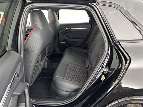 Audi RS3 Sportback 2.5 TFSI quattro Aut. *PANO | HEAD-UP | MATRIX-LED | FULL-LED | ADAPTIVE-CRUISE | BLIND-SPOT | MEMORY-PACK | KEYLESS | SPORT-SEATS | CAMERA | DIGI-COCKPIT | AMBIENT-LIGHT | 19''ALU*