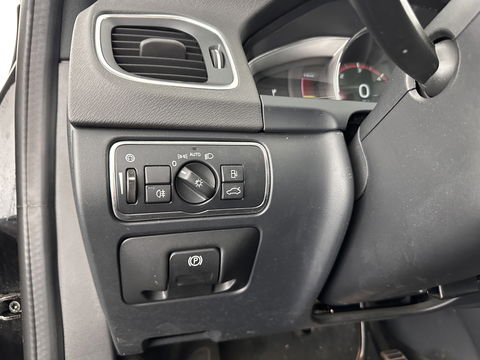 Volvo V60 2.4 D6 Twin Engine R-Design Aut. *PANO | LUXURY-LEATHER | BI-XENON | PREMIUM AUDIO | NAVI-FULLMAP | MEMORY-PACK | HEATED-COMFORTSEATS | TOWBAR | ECC | PDC | CRUISE | 18''ALU*