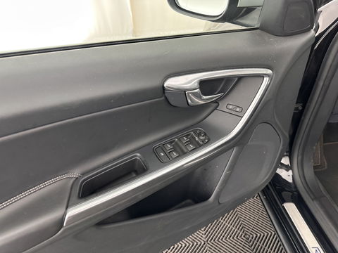 Volvo V60 2.4 D6 Twin Engine R-Design Aut. *PANO | LUXURY-LEATHER | BI-XENON | PREMIUM AUDIO | NAVI-FULLMAP | MEMORY-PACK | HEATED-COMFORTSEATS | TOWBAR | ECC | PDC | CRUISE | 18''ALU*
