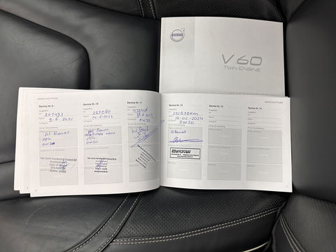Volvo V60 2.4 D6 Twin Engine R-Design Aut. *PANO | LUXURY-LEATHER | BI-XENON | PREMIUM AUDIO | NAVI-FULLMAP | MEMORY-PACK | HEATED-COMFORTSEATS | TOWBAR | ECC | PDC | CRUISE | 18''ALU*