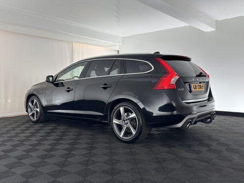Volvo V60 2.4 D6 Twin Engine R-Design Aut. *PANO | LUXURY-LEATHER | BI-XENON | PREMIUM AUDIO | NAVI-FULLMAP | MEMORY-PACK | HEATED-COMFORTSEATS | TOWBAR | ECC | PDC | CRUISE | 18''ALU*