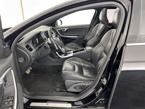 Volvo V60 2.4 D6 Twin Engine R-Design Aut. *PANO | LUXURY-LEATHER | BI-XENON | PREMIUM AUDIO | NAVI-FULLMAP | MEMORY-PACK | HEATED-COMFORTSEATS | TOWBAR | ECC | PDC | CRUISE | 18''ALU*