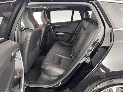 Volvo V60 2.4 D6 Twin Engine R-Design Aut. *PANO | LUXURY-LEATHER | BI-XENON | PREMIUM AUDIO | NAVI-FULLMAP | MEMORY-PACK | HEATED-COMFORTSEATS | TOWBAR | ECC | PDC | CRUISE | 18''ALU*