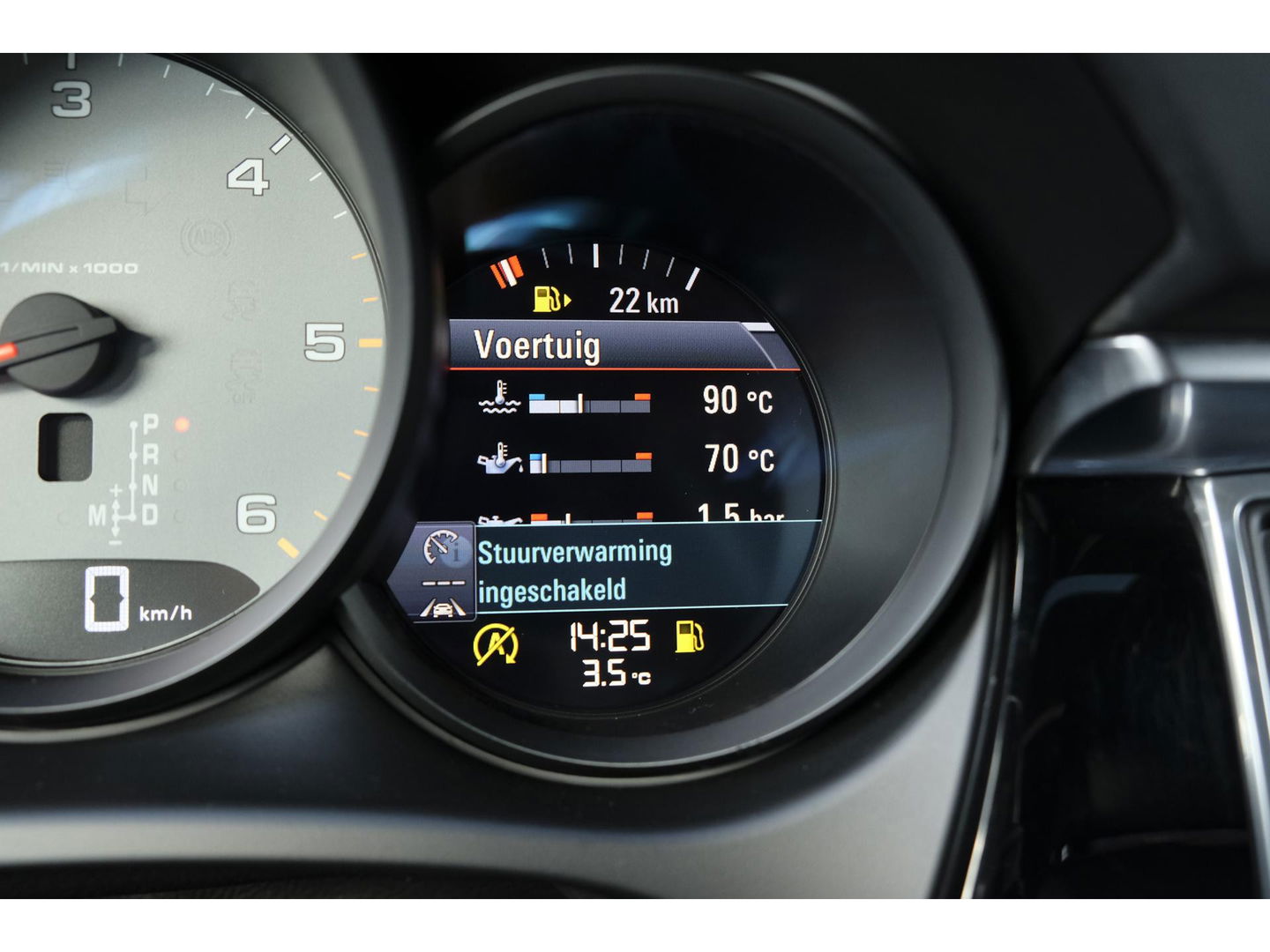 Porsche Macan S 3.0 D 258pk Panoramadak Bose Luchtvering Sport chrono Sportuitlaat Lane assist 20" LMV
