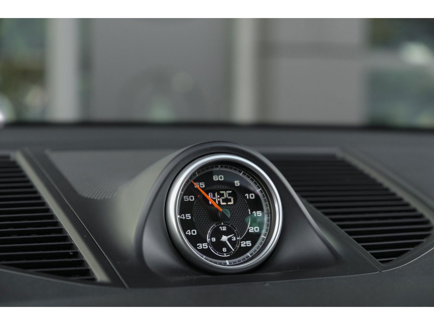 Porsche Macan S 3.0 D 258pk Panoramadak Bose Luchtvering Sport chrono Sportuitlaat Lane assist 20" LMV
