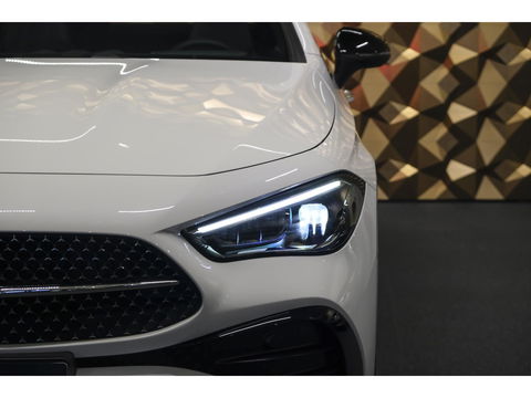 Mercedes-Benz CLE Coupé CLE200 AMG 204pk Panoramadak Night pakket *DIRECT RIJDEN* Burmester 3d *BTW* MBUX Distronic Sportsound 20" LMV