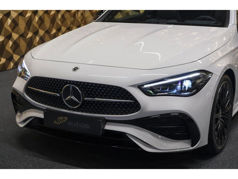 Mercedes-Benz CLE Coupé CLE200 AMG 204pk Panoramadak Night pakket *DIRECT RIJDEN* Burmester 3d *BTW* MBUX Distronic Sportsound 20" LMV