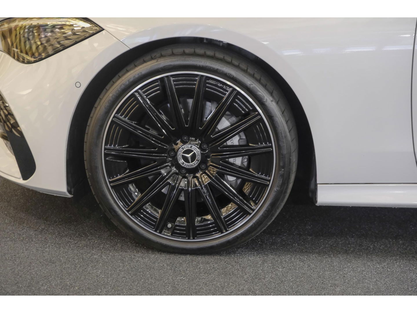 Mercedes-Benz CLE Coupé CLE200 AMG 204pk Panoramadak Night pakket *DIRECT RIJDEN* Burmester 3d *BTW* MBUX Distronic Sportsound 20" LMV