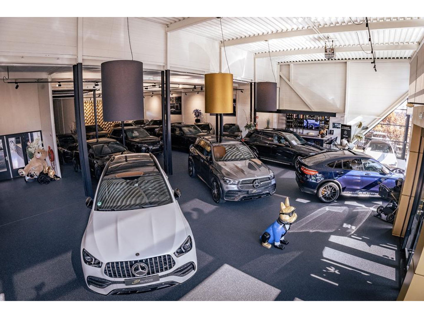 Mercedes-Benz CLE Coupé CLE200 AMG 204pk Panoramadak Night pakket *DIRECT RIJDEN* Burmester 3d *BTW* MBUX Distronic Sportsound 20" LMV