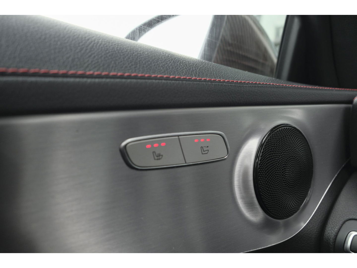 Mercedes-Benz C-Klasse Cabrio C43 AMG 4MATIC Airscarf CommandOnline Led Intelligent Stoelverwarming Designo
