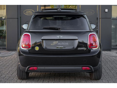 MINI Mini Electric Cooper SE 184pk 33 kWh Panoramadak Head-up *BTW* Leder Camera NLauto 17" LMV
