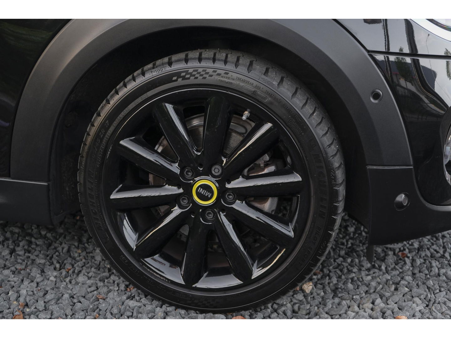 MINI Mini Electric Cooper SE 184pk 33 kWh Panoramadak Head-up *BTW* Leder Camera NLauto 17" LMV