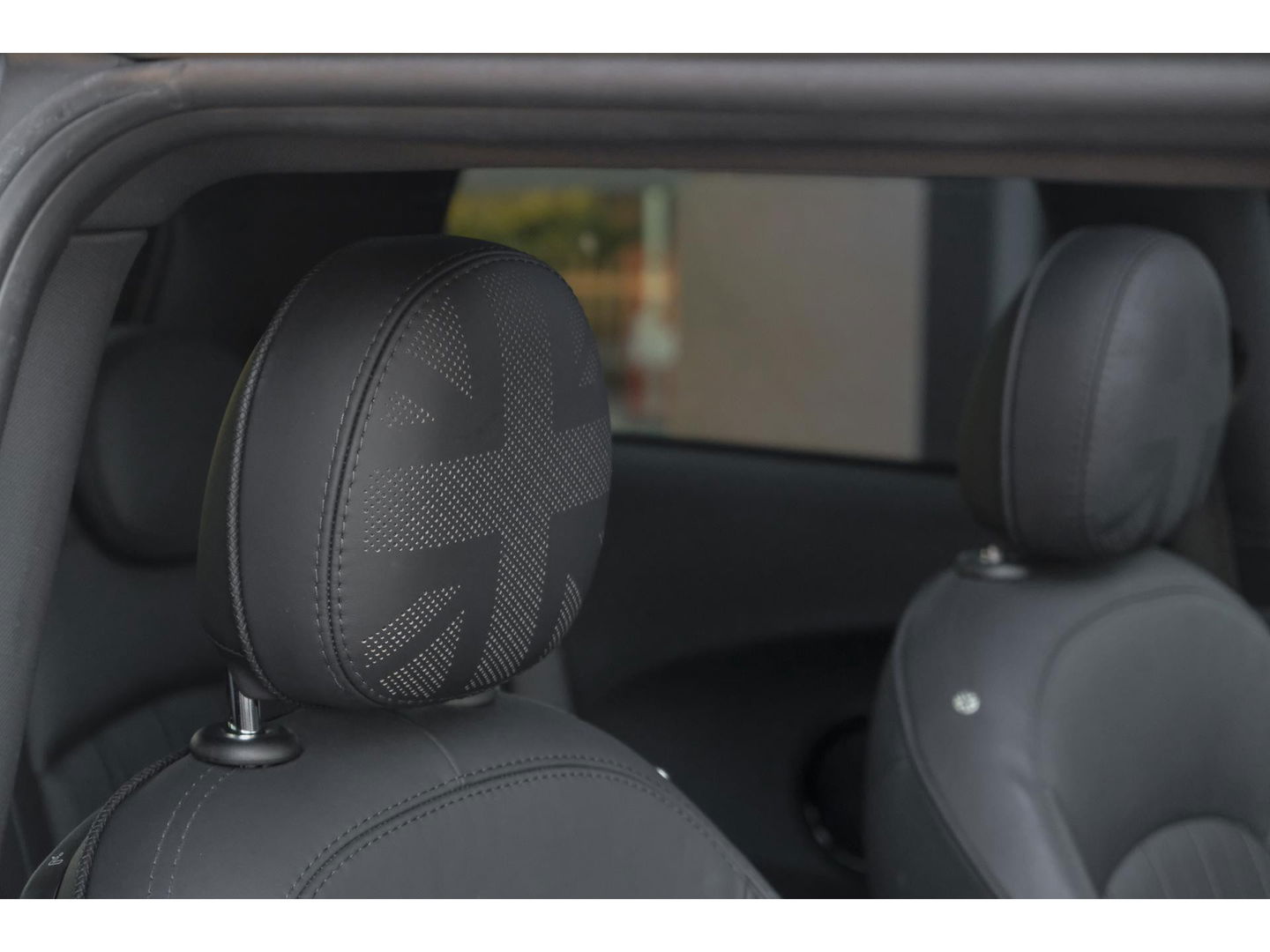 MINI Mini Electric Cooper SE 184pk 33 kWh Panoramadak Head-up *BTW* Leder Camera NLauto 17" LMV