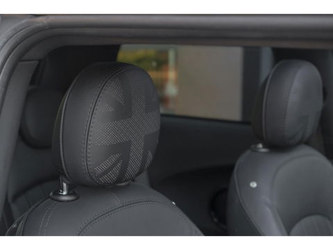 MINI Mini Electric Cooper SE 184pk 33 kWh Panoramadak Head-up *BTW* Leder Camera NLauto 17" LMV