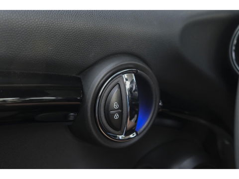 MINI Mini Electric Cooper SE 184pk 33 kWh Panoramadak Head-up *BTW* Leder Camera NLauto 17" LMV