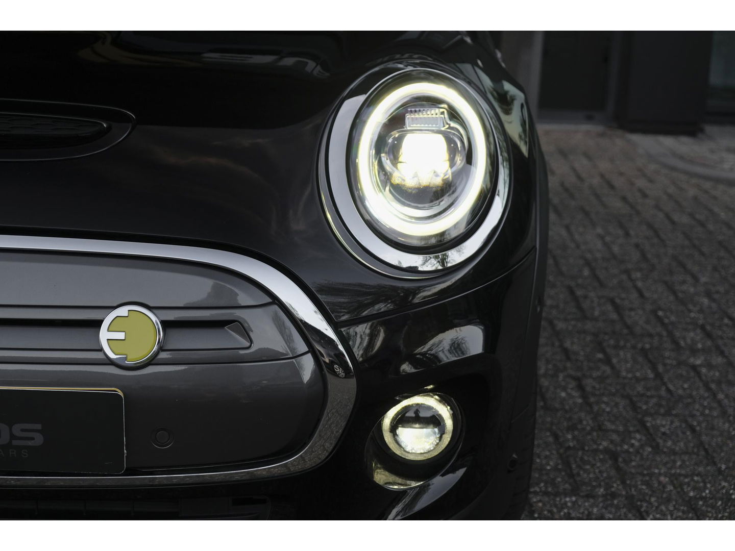 MINI Mini Electric Cooper SE 184pk 33 kWh Panoramadak Head-up *BTW* Leder Camera NLauto 17" LMV