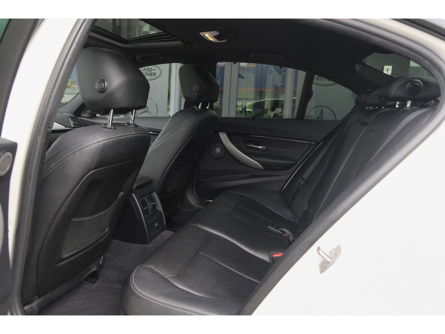 BMW 3-serie 330e 252pk M-Sport Schuifdak Harman/Kardon Head-up Leder Full led NLauto 19" LMV