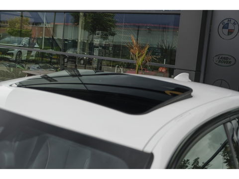 BMW 3-serie 330e 252pk M-Sport Schuifdak Harman/Kardon Head-up Leder Full led NLauto 19" LMV
