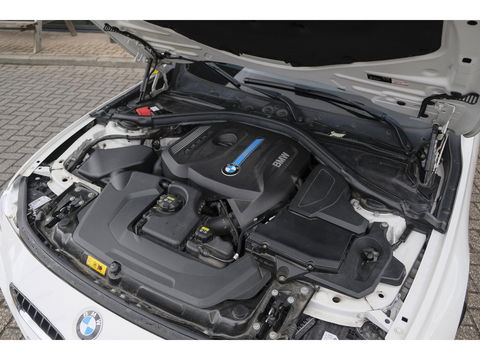 BMW 3-serie 330e 252pk M-Sport Schuifdak Harman/Kardon Head-up Leder Full led NLauto 19" LMV