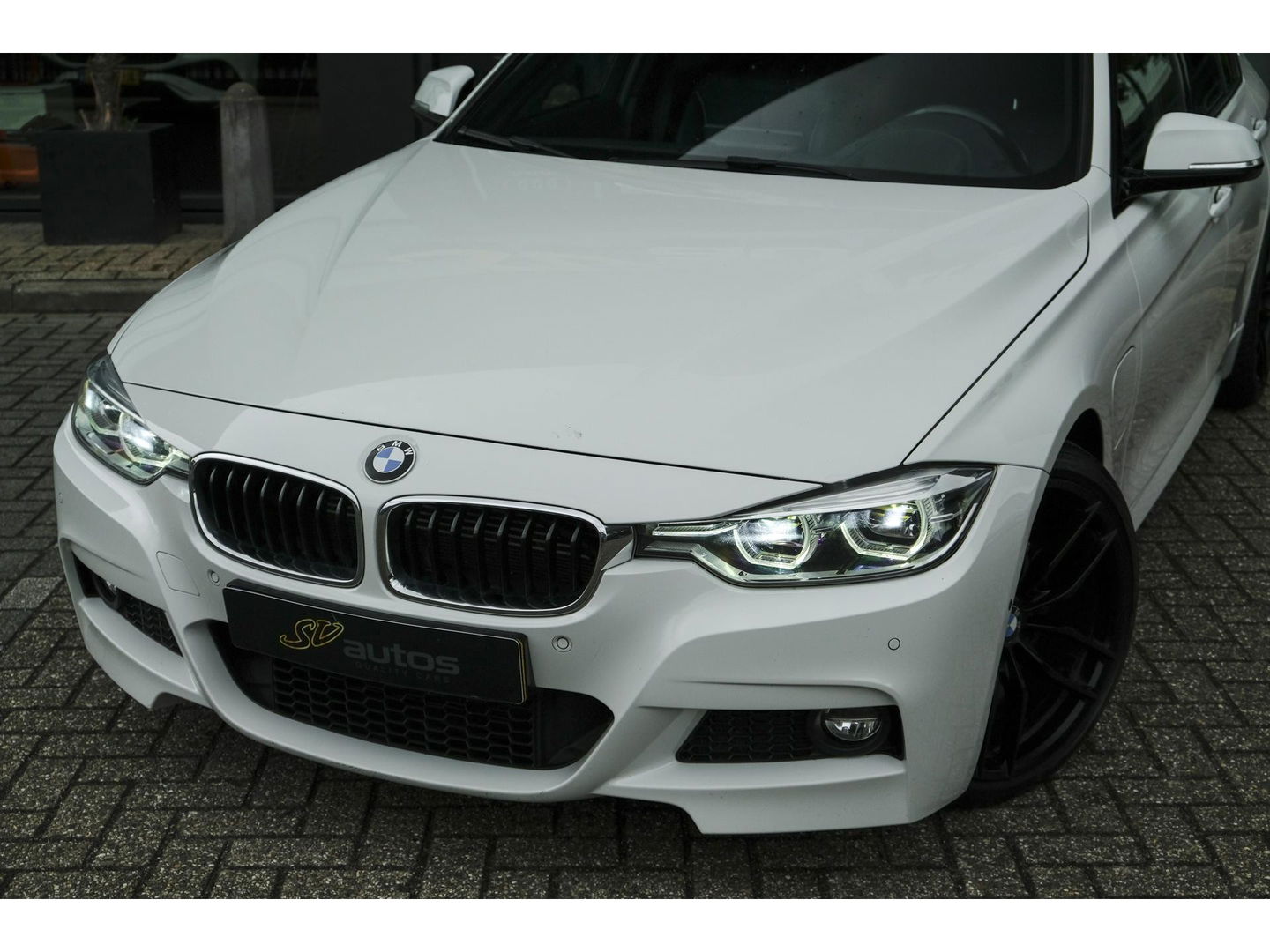 BMW 3-serie 330e 252pk M-Sport Schuifdak Harman/Kardon Head-up Leder Full led NLauto 19" LMV