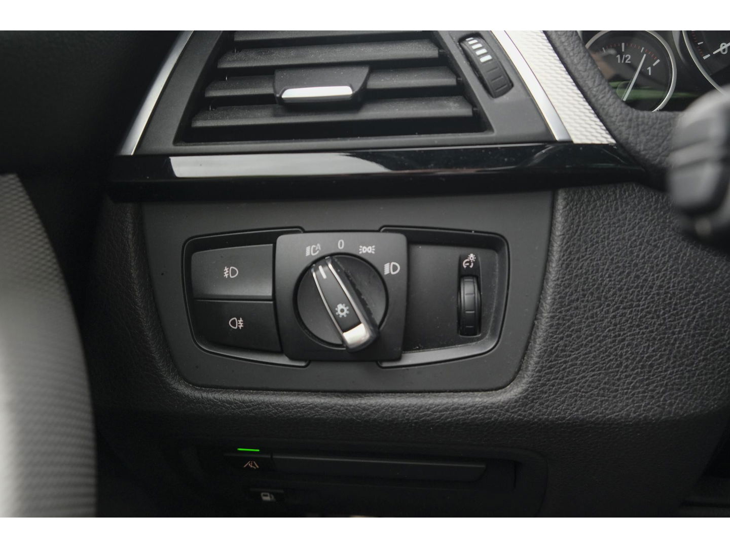 BMW 3-serie 330e 252pk M-Sport Schuifdak Harman/Kardon Head-up Leder Full led NLauto 19" LMV
