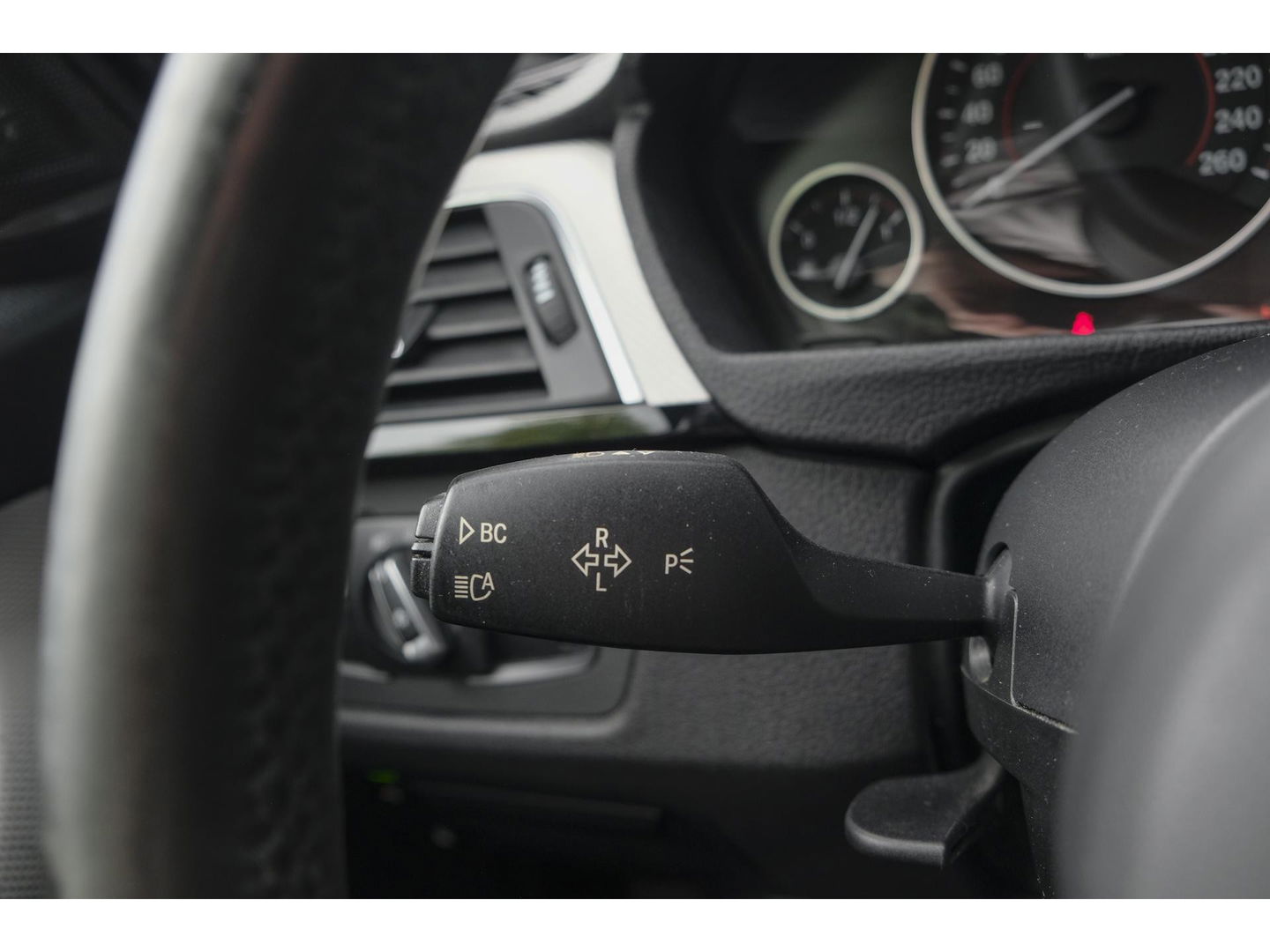 BMW 3-serie 330e 252pk M-Sport Schuifdak Harman/Kardon Head-up Leder Full led NLauto 19" LMV