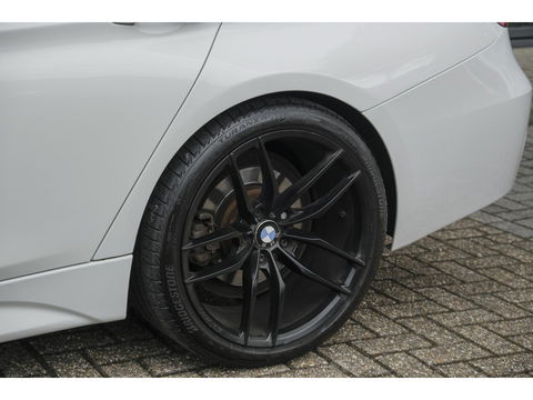 BMW 3-serie 330e 252pk M-Sport Schuifdak Harman/Kardon Head-up Leder Full led NLauto 19" LMV