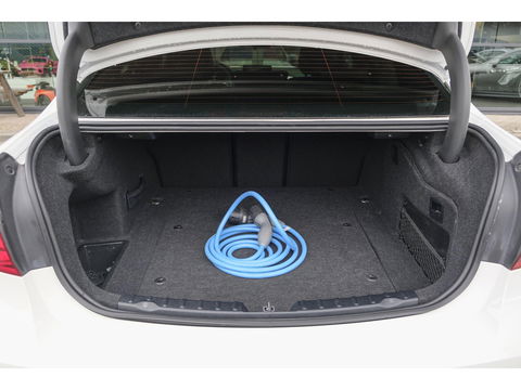 BMW 3-serie 330e 252pk M-Sport Schuifdak Harman/Kardon Head-up Leder Full led NLauto 19" LMV