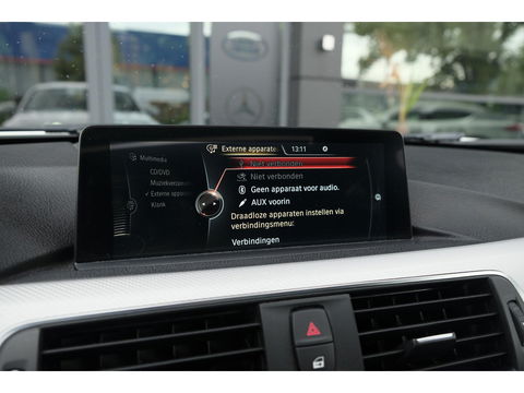 BMW 3-serie 330e 252pk M-Sport Schuifdak Harman/Kardon Head-up Leder Full led NLauto 19" LMV