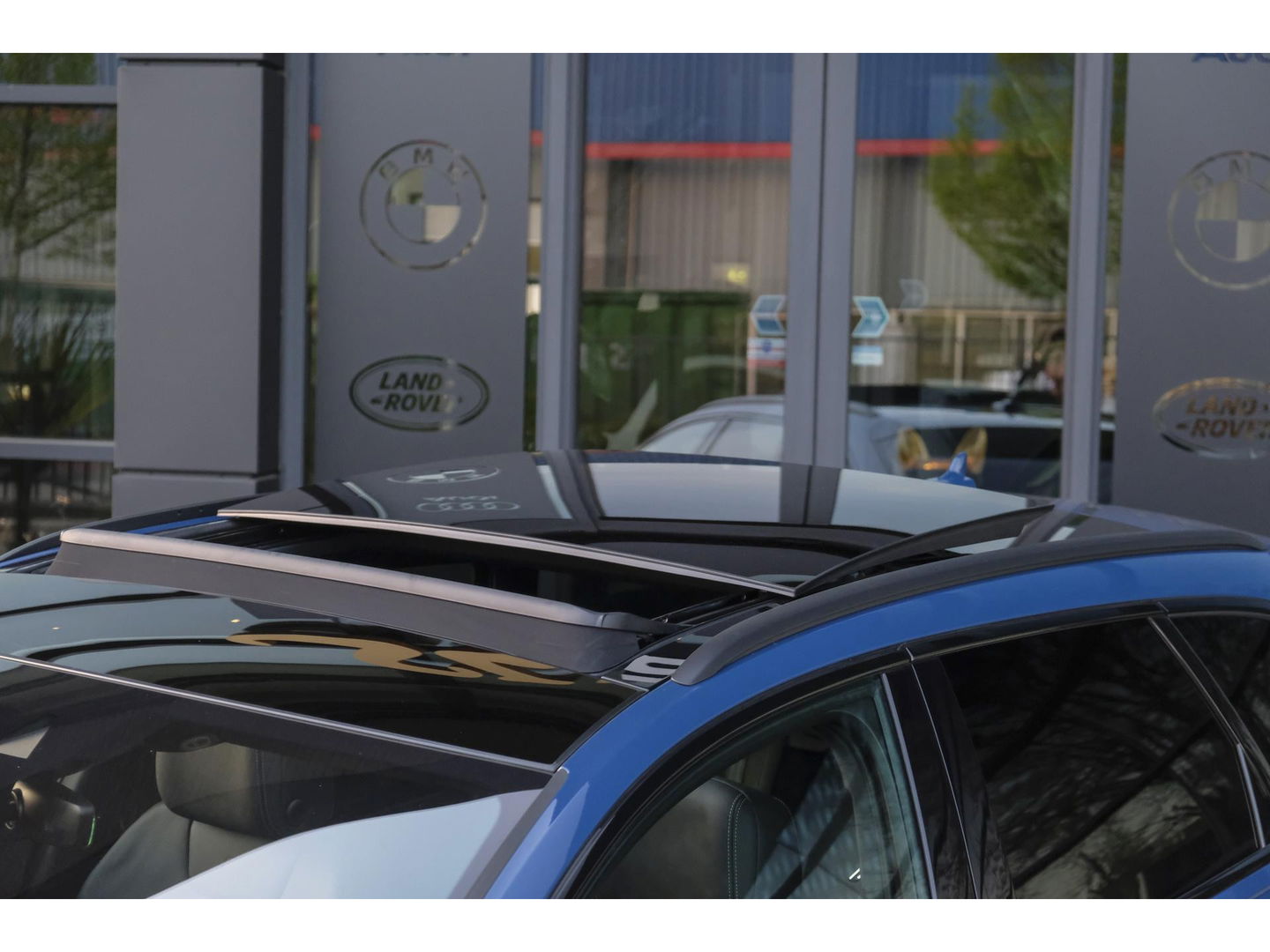 Audi A6 Avant 50 TFSIe 300pk Quattro S-line Facelift Panoramadak Bang&Olufsen *BTW* Trekhaak elec. Ascari blauw S6 diffusor Black pack