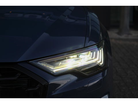 Audi A6 Avant 50 TFSIe 300pk Quattro S-line Facelift Panoramadak Bang&Olufsen *BTW* Trekhaak elec. Ascari blauw S6 diffusor Black pack