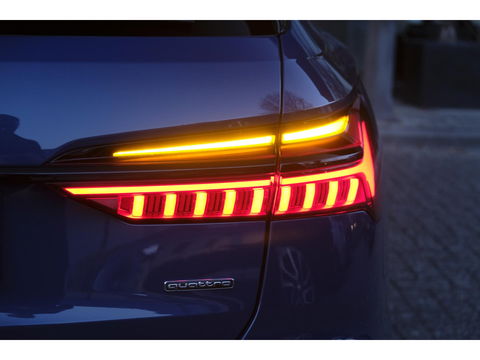 Audi A6 Avant 50 TFSIe 300pk Quattro S-line Facelift Panoramadak Bang&Olufsen *BTW* Trekhaak elec. Ascari blauw S6 diffusor Black pack