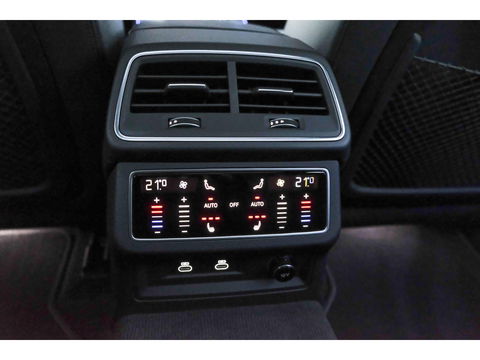 Audi A6 Avant 50 TFSIe 300pk Quattro S-line Facelift Panoramadak Bang&Olufsen *BTW* Trekhaak elec. Ascari blauw S6 diffusor Black pack
