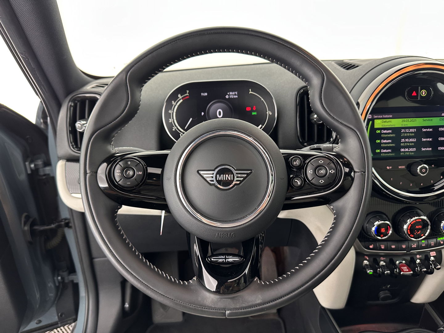 MINI Countryman 1.5 Cooper Business Edition Aut. *PANO | FULL-LEATHER | FULL-LED | HARMAN/KARDON | SPORT-SEATS | CAMERA | KEYKESS | DIGI-COCKPIT | NAVI-FULLMAP | ECC | PDC | CRUISE*