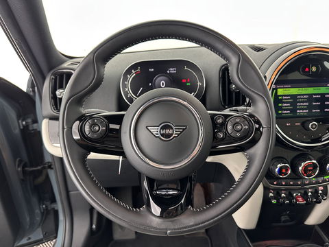 MINI Countryman 1.5 Cooper Business Edition Aut. *PANO | FULL-LEATHER | FULL-LED | HARMAN/KARDON | SPORT-SEATS | CAMERA | KEYKESS | DIGI-COCKPIT | NAVI-FULLMAP | ECC | PDC | CRUISE*