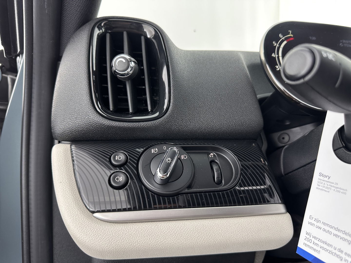 MINI Countryman 1.5 Cooper Business Edition Aut. *PANO | FULL-LEATHER | FULL-LED | HARMAN/KARDON | SPORT-SEATS | CAMERA | KEYKESS | DIGI-COCKPIT | NAVI-FULLMAP | ECC | PDC | CRUISE*