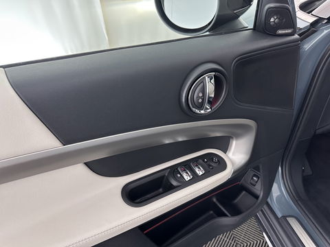 MINI Countryman 1.5 Cooper Business Edition Aut. *PANO | FULL-LEATHER | FULL-LED | HARMAN/KARDON | SPORT-SEATS | CAMERA | KEYKESS | DIGI-COCKPIT | NAVI-FULLMAP | ECC | PDC | CRUISE*