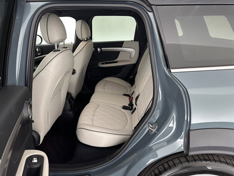 MINI Countryman 1.5 Cooper Business Edition Aut. *PANO | FULL-LEATHER | FULL-LED | HARMAN/KARDON | SPORT-SEATS | CAMERA | KEYKESS | DIGI-COCKPIT | NAVI-FULLMAP | ECC | PDC | CRUISE*