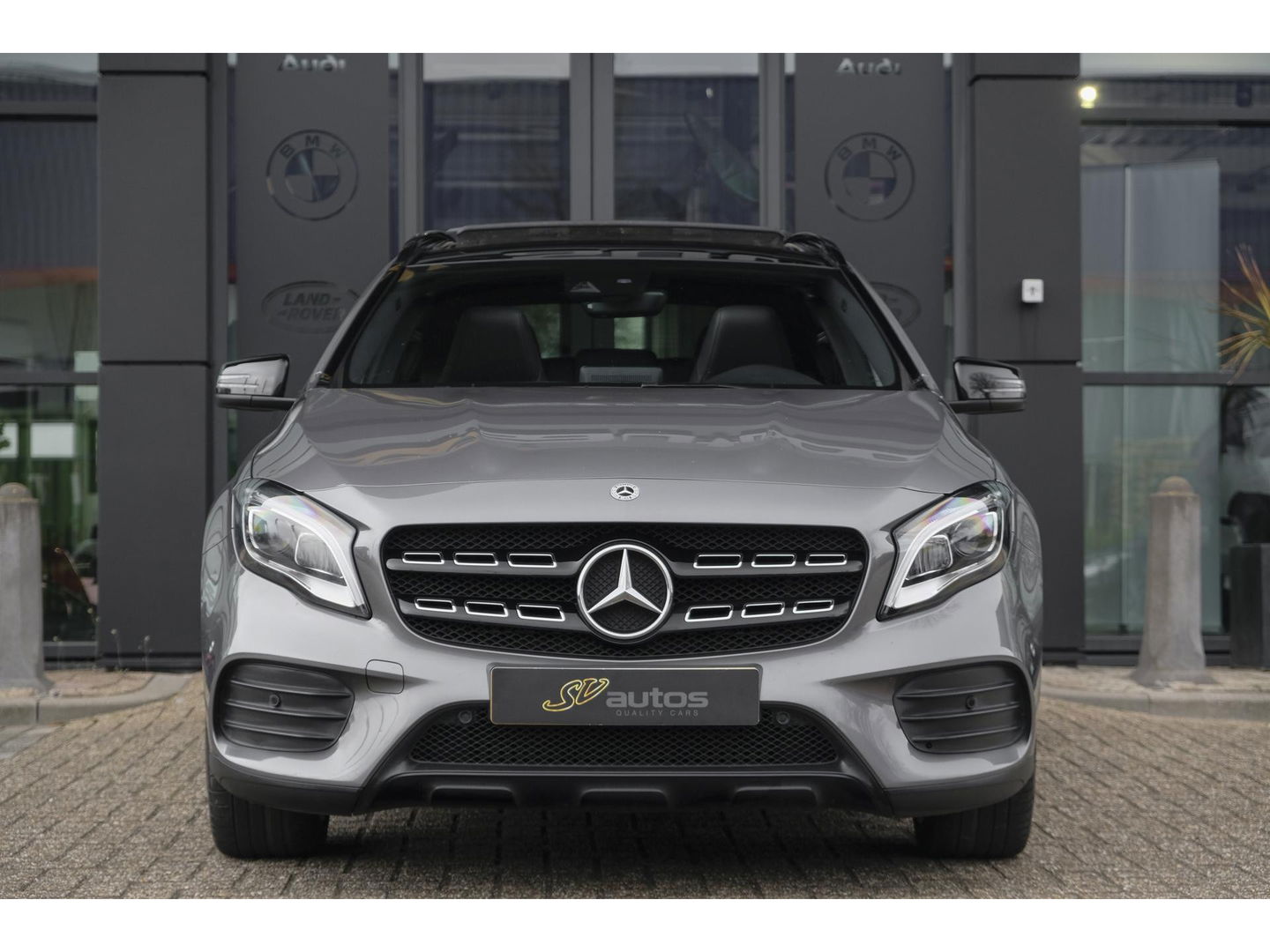Mercedes-Benz GLA GLA180 AMG 122pk Panoramadak Night pakket Climate control Cruise control Trekhaak 19" LMV