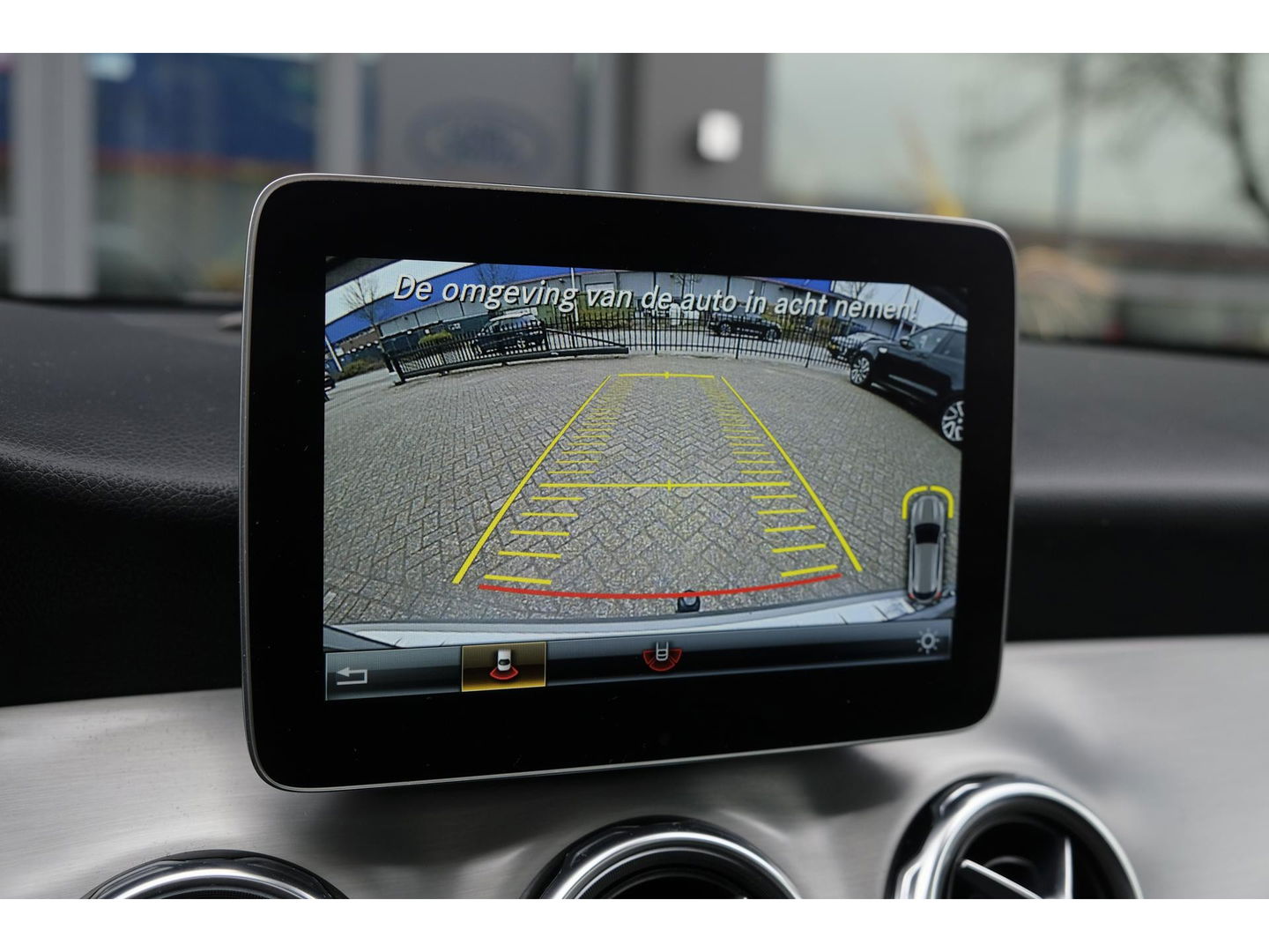 Mercedes-Benz GLA GLA180 AMG 122pk Panoramadak Night pakket Climate control Cruise control Trekhaak 19" LMV