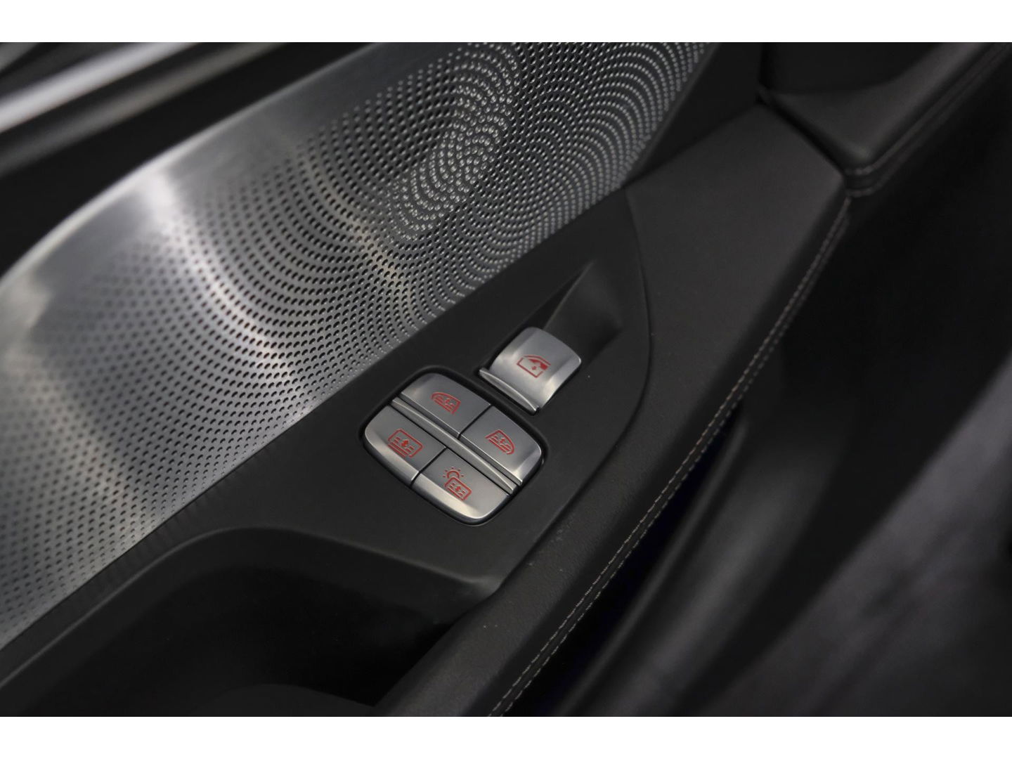 BMW 8 Serie Gran Coupé M850i 530pk xDrive High Executive Panoramadak Bowers&Wilkins Carbon exterieur NLauto 1e eigenaar!!