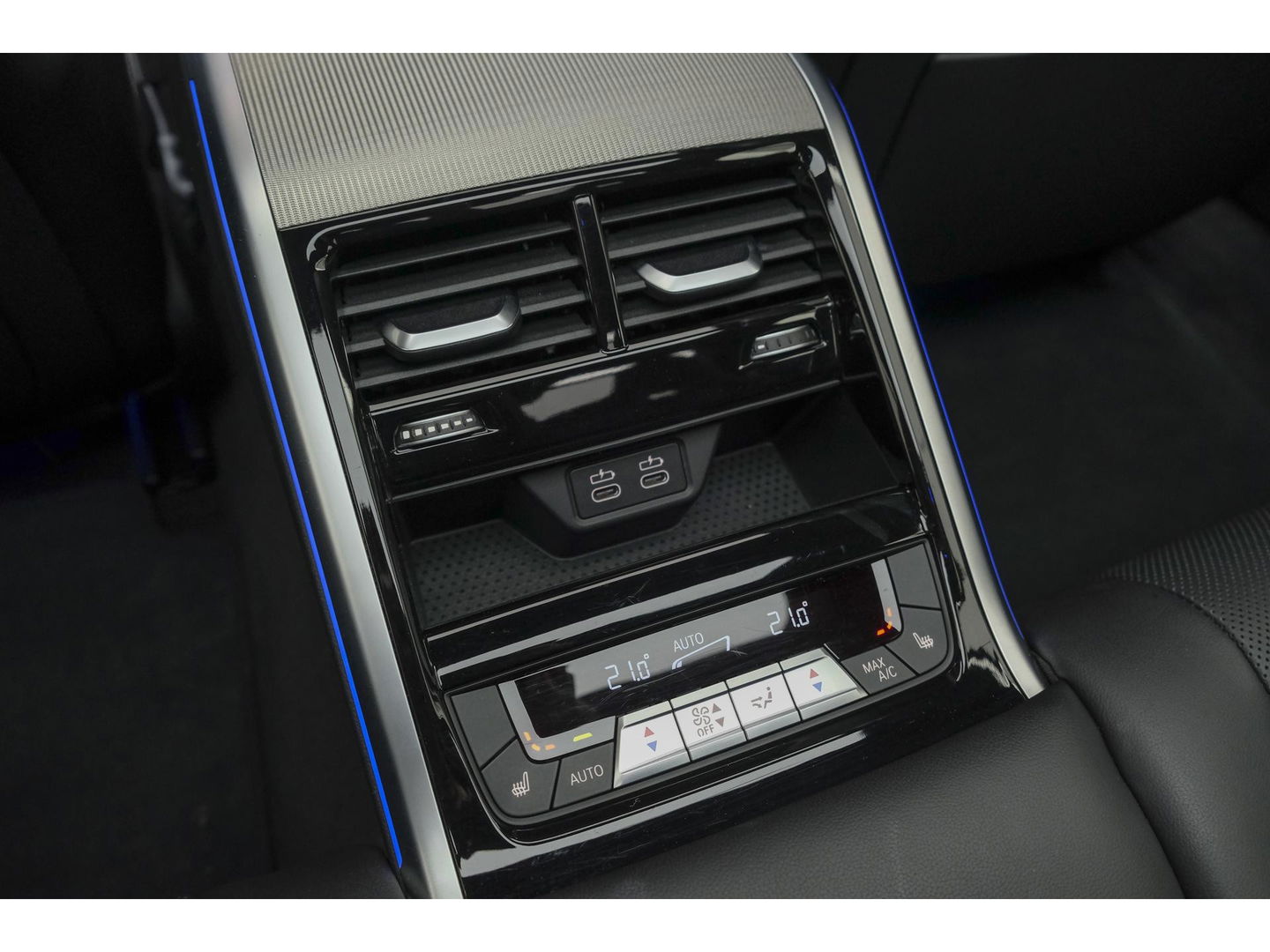 BMW 8 Serie Gran Coupé M850i 530pk xDrive High Executive Panoramadak Bowers&Wilkins Carbon exterieur NLauto 1e eigenaar!!